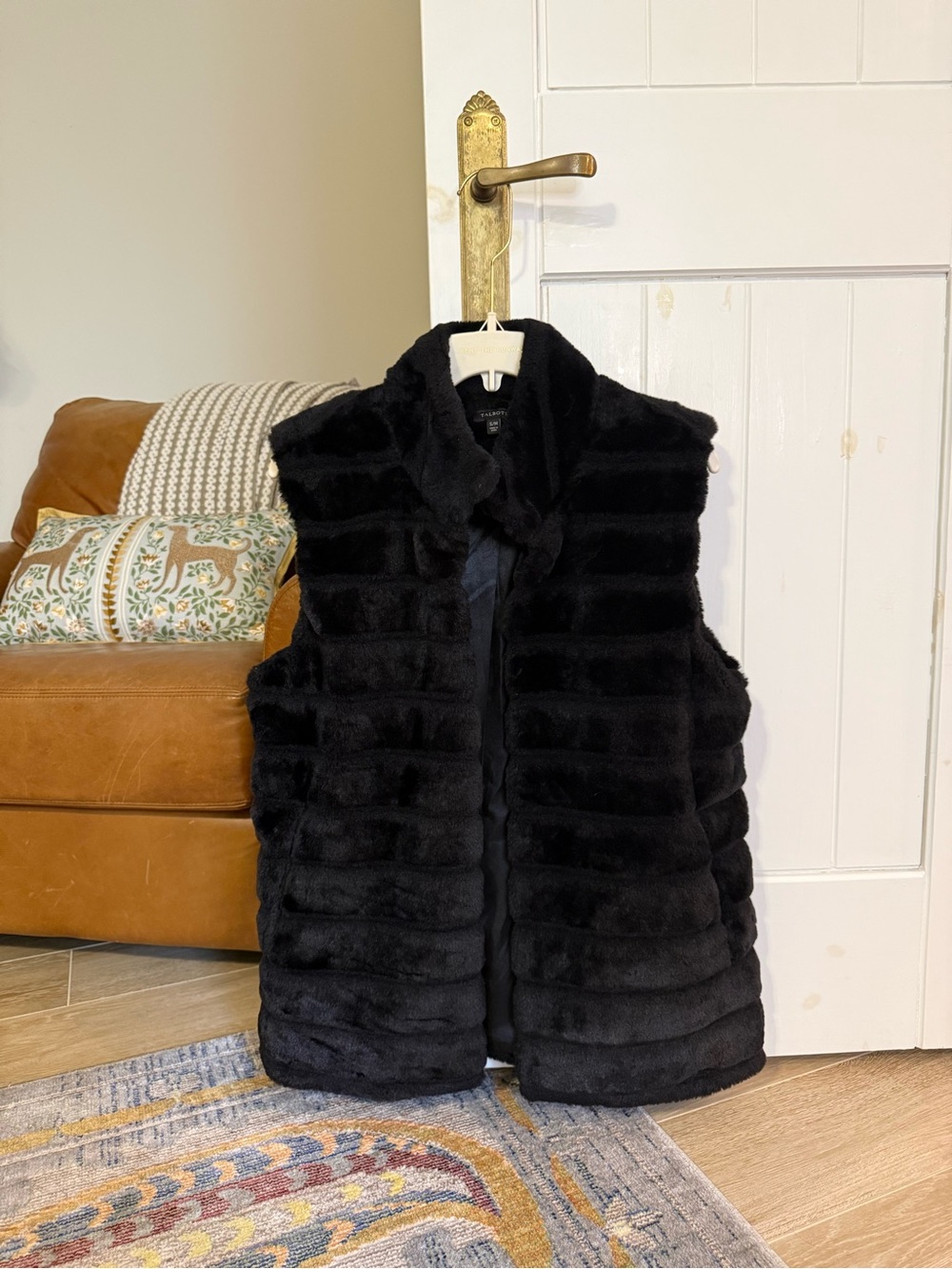 NWOT Talbots Black Channeled Faux Fur Vest Stand Collar Lined Open Front S/M